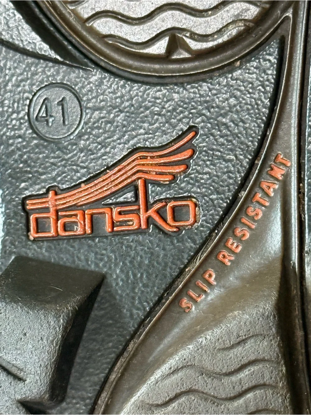 Dansko Men's Wynn Closed-Back Pro Slip-On Clog Sz 41 Non-Slip Brown Leather